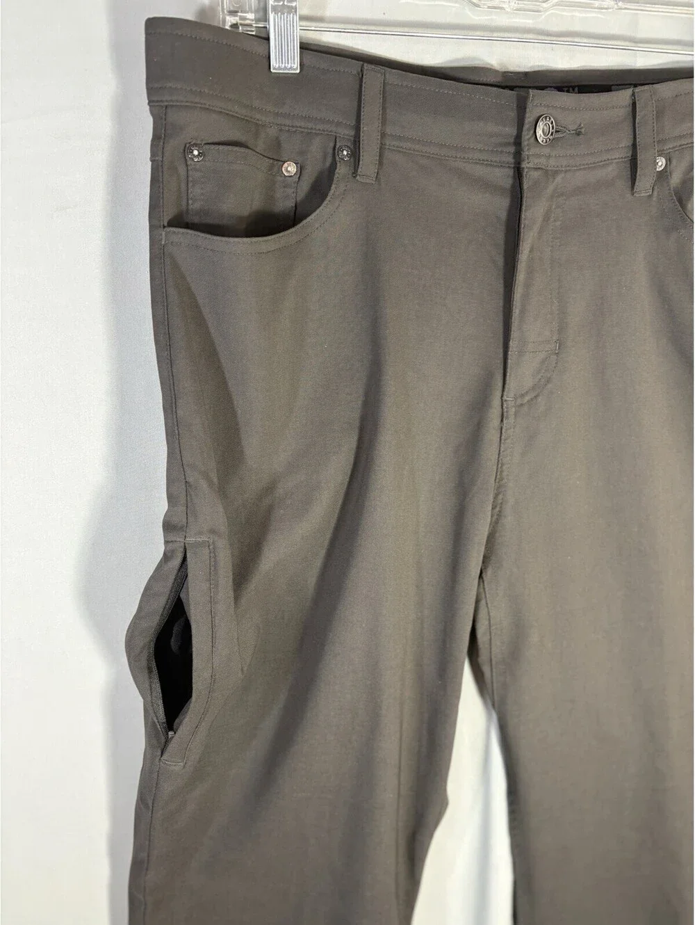 Gerry Men’s 34x32 Stretch Hiking Travel Pants Gray Nylon Utility Pocket Outdoor